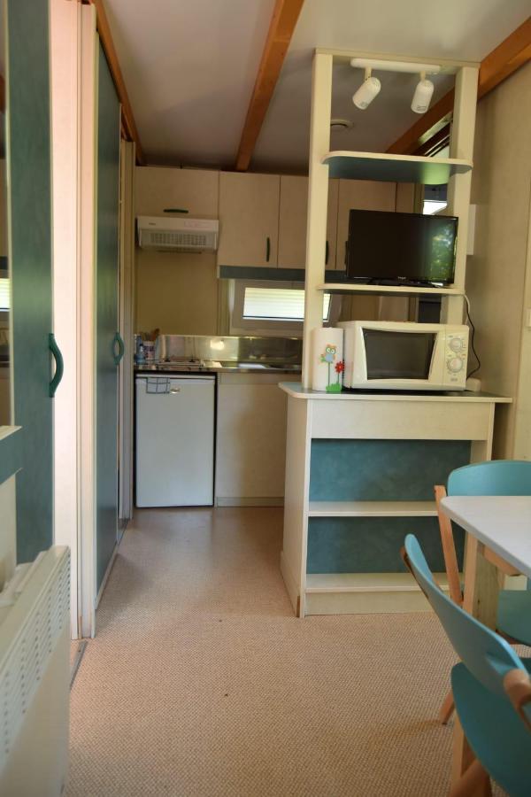 Bungalows, Camping Vega De Francia Sotoserrano Exteriör bild