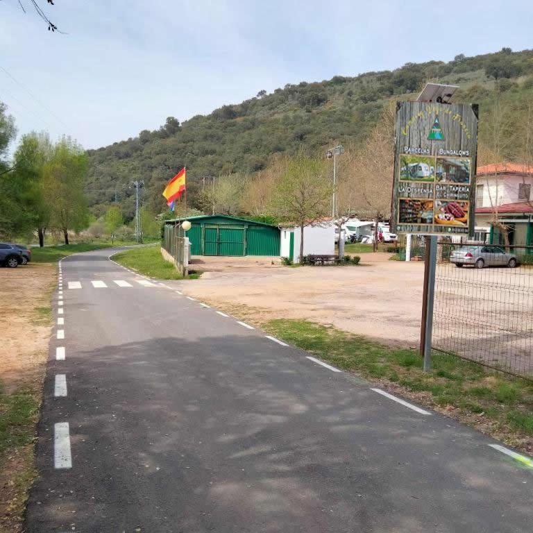 Bungalows, Camping Vega De Francia Sotoserrano Exteriör bild